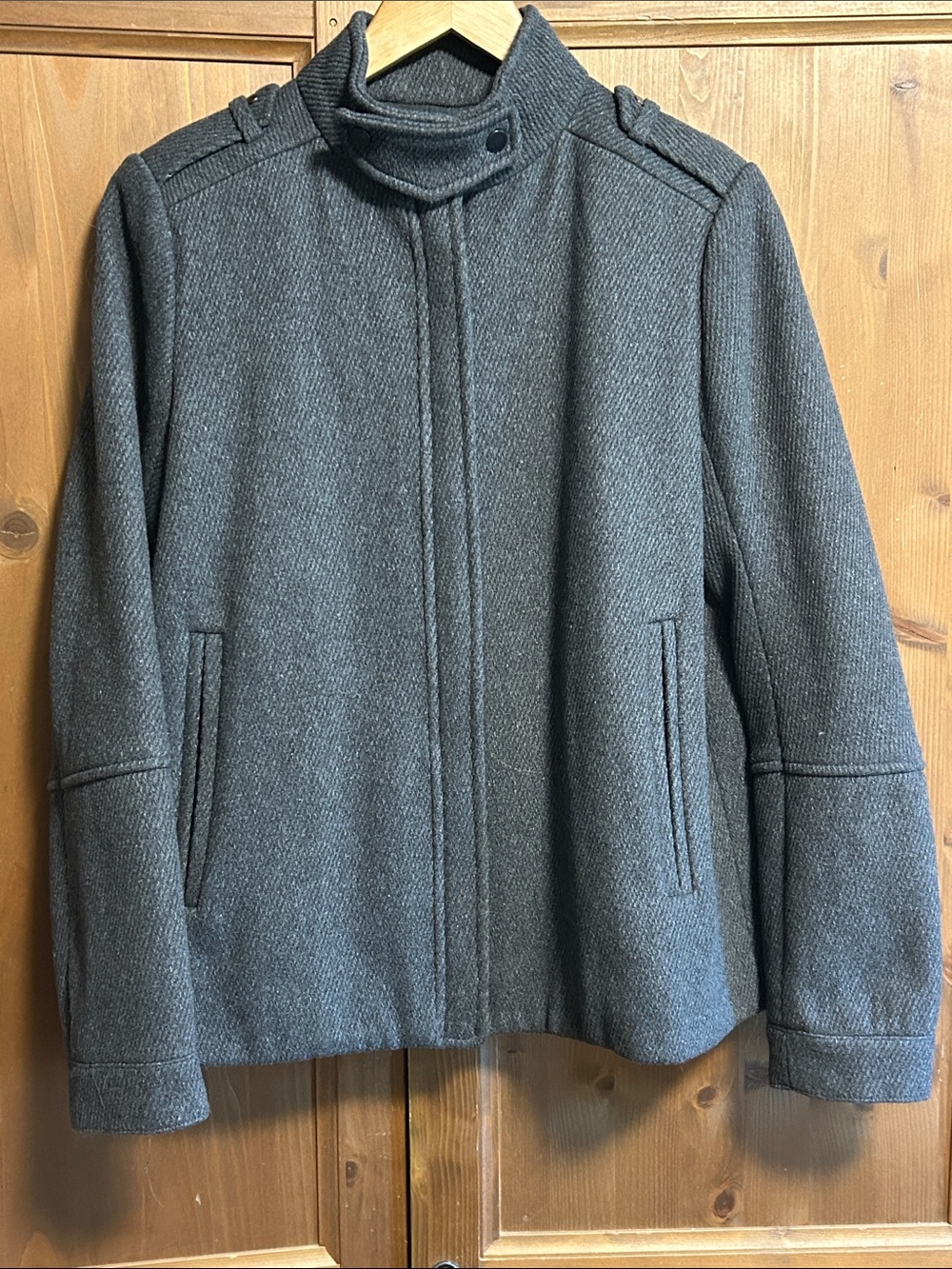 Vince Gray Wool Blend Perfect Any Day or Travel Jacket size 2